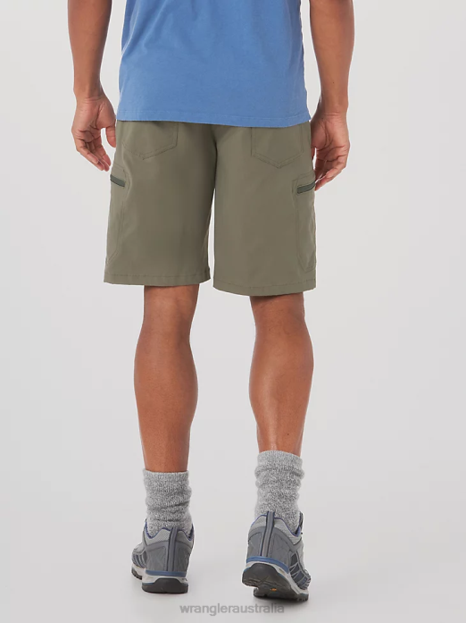 Authentics Comfort Waist Cargo Short Men Wrangler RHXV568 Clothing Earth Green (10ZM980EG)