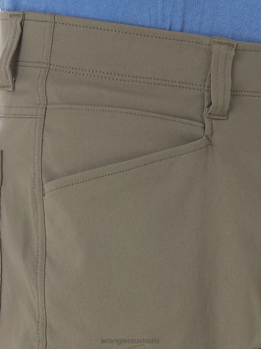 Authentics Comfort Waist Cargo Short Men Wrangler RHXV568 Clothing Earth Green (10ZM980EG)