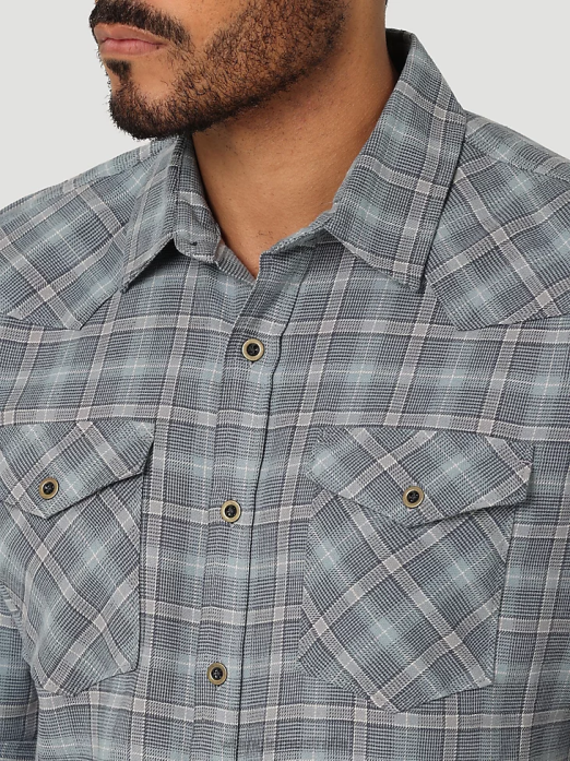 Cloud Flannel Free To Stretch Shirt Men Wrangler RHXV386 Clothing Lead (112324446)