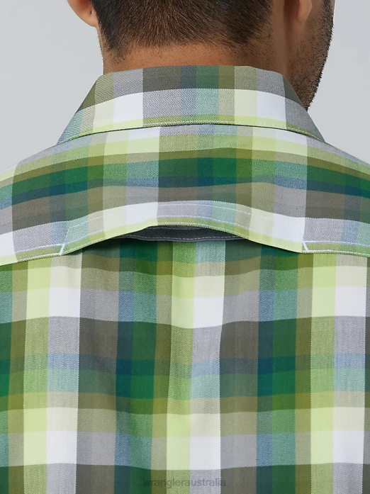 Eco-Friendly Plaid Short Sleeve Camp Shirt Men Wrangler RHXV399 Clothing Amethyst Forest (112336161)