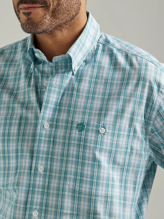George Strait Short Sleeve 2 Pocket Button Down Plaid Shirt Men Wrangler RHXV335 Clothing True Aqua Plaid (112327822)