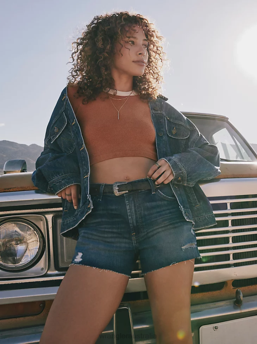 High Rise Vintage Cut-Off Short Women Wrangler RHXV832 Clothing Crimson (112327628)