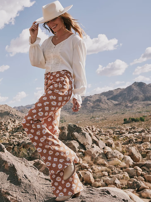 Ultimate Riding Jean - Shiloh Women Wrangler RHXV768 Clothing TA Wash (WRS40TA)